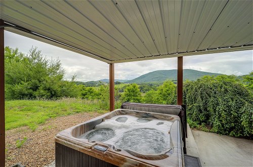 Foto 24 - Classy Home w/ Hot Tub + Mt. Jefferson Views