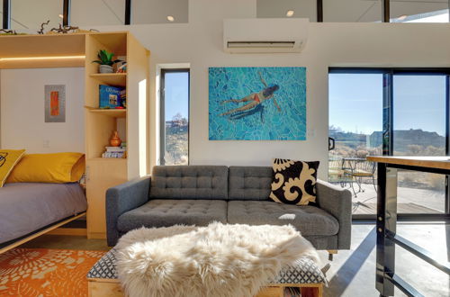 Photo 13 - Luxe, Modern Studio w/ Sweeping City Views