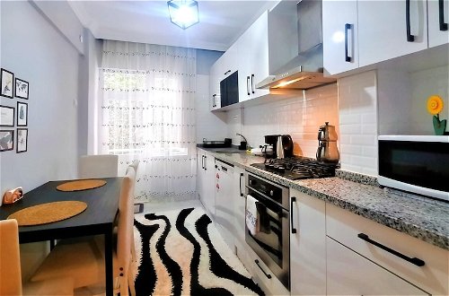 Foto 3 - Fully Furnished Stylish Apartment in Antalya