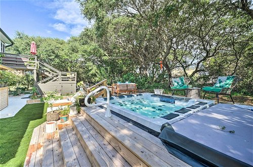 Foto 18 - Topsail Beach Villa: Outdoor Oasis w/ Hot Tub