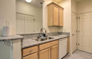 Foto 3 - Charming Lewes Condo w/ Community Amenities