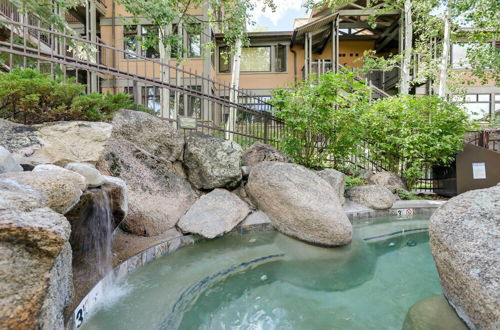 Photo 18 - Ski-in/out Oversized Aspen Studio W/pool & Hot Tub