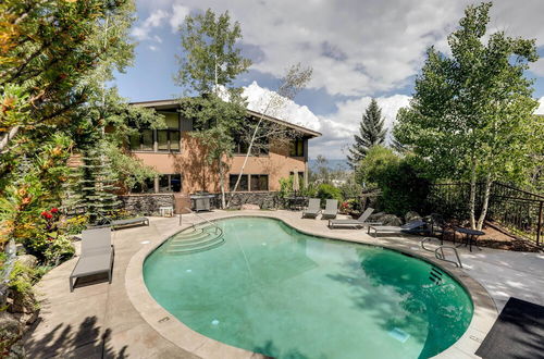 Photo 17 - Ski-in/out Oversized Aspen Studio W/pool & Hot Tub