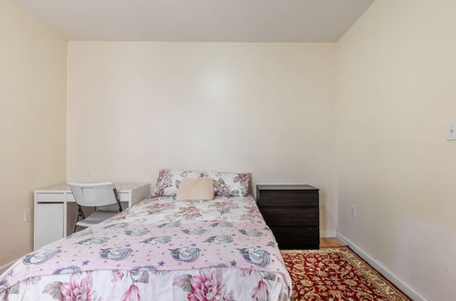 Photo 3 - Furnished Guest Rooms at Montgomery St