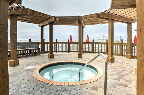 Photo 23 - Destin Condo w/ Views, Heated Pool, & Beach Access