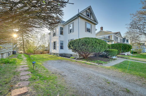 Photo 18 - Spacious Historic Home in the Berkshires