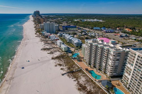 Photo 29 - Beautiful 3br/2ba Beachfront Condo,sleeps 8