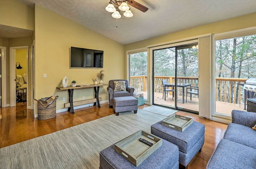 Photo 10 - Cozy Table Rock Lake Vacation Rental w/ Deck