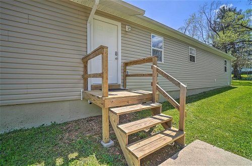 Foto 5 - Charming One-level Home w/ Deck, Walk to Dtwn