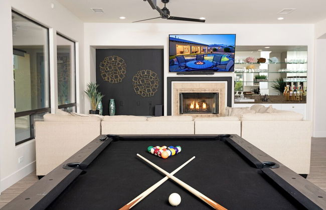 Luxury Resort Style Living w/ Pool & Jacuzzi - Foto 37