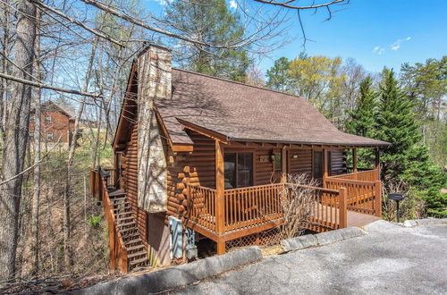 Photo 1 - Country Bear Cove - Hot Tub, Games & Deck w/ View