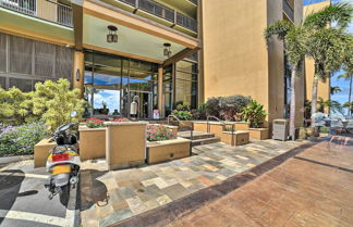 Photo 3 - Luxury Oceanfront Mana Kai Resort Condo