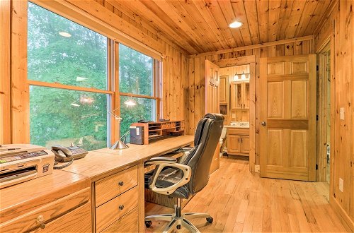 Photo 9 - Cozy Cullowhee Cabin With Breathtaking Views