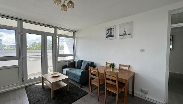 Photo 1 - Lovely 3-bed Apartment in London