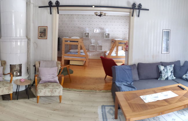 Bright and Spacious Living in Historic Building - Foto 13