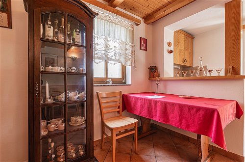 Foto 15 - Vineyard Cottage Radovlja With Sauna