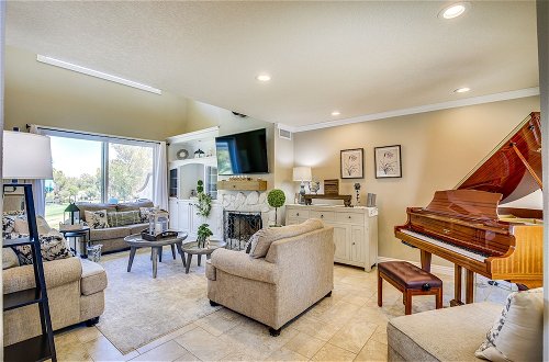 Foto 20 - Palm Desert Townhome w/ Pool Access & Golf Course