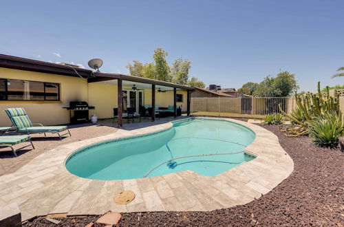 Foto 23 - Bright Scottsdale Home: Private Pool + Gas Grill