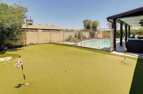 Foto 29 - Bright Scottsdale Home: Private Pool + Gas Grill