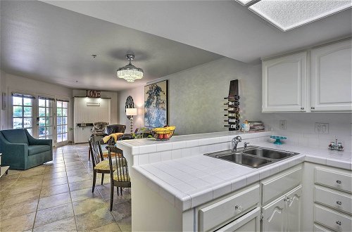Foto 7 - Remarkable Condo Near Downtown Palm Springs