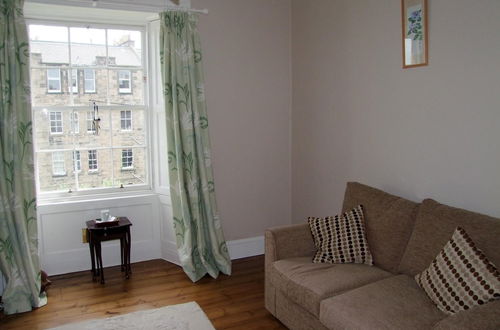 Photo 5 - 331 Attractive 2 Bedroom Apartment in Edinburgh s Georgian New Town