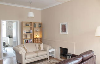 Photo 1 - 419 Luminous 2 Bedroom Apartment in the Heart of Edinburgh s Old Town