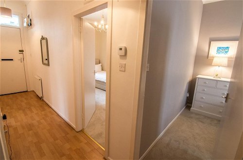 Photo 15 - 419 Luminous 2 Bedroom Apartment in the Heart of Edinburgh s Old Town