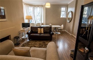 Photo 3 - 419 Luminous 2 Bedroom Apartment in the Heart of Edinburgh s Old Town