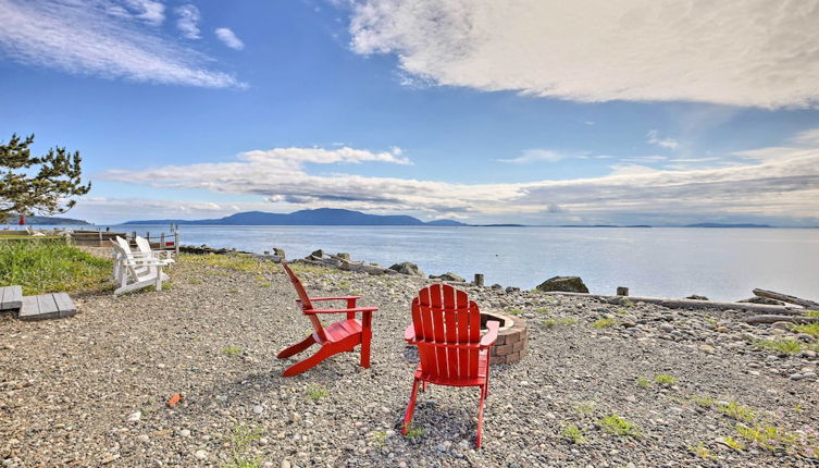 Foto 1 - Waterfront Ferndale Home: Deck + Beach Access