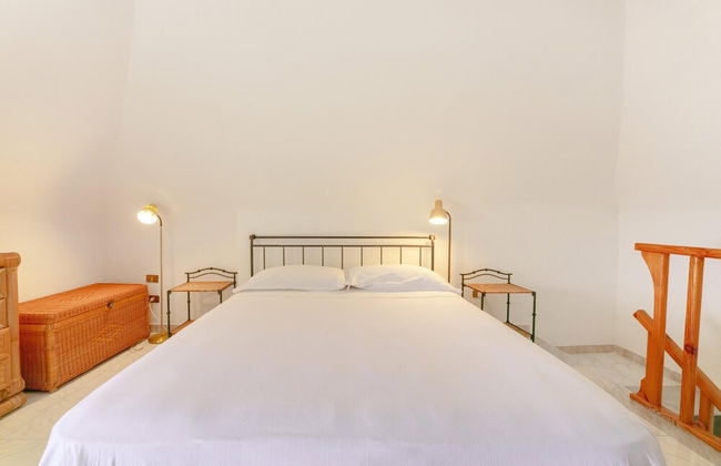 Corricella Terrace in Procida - Photo 4