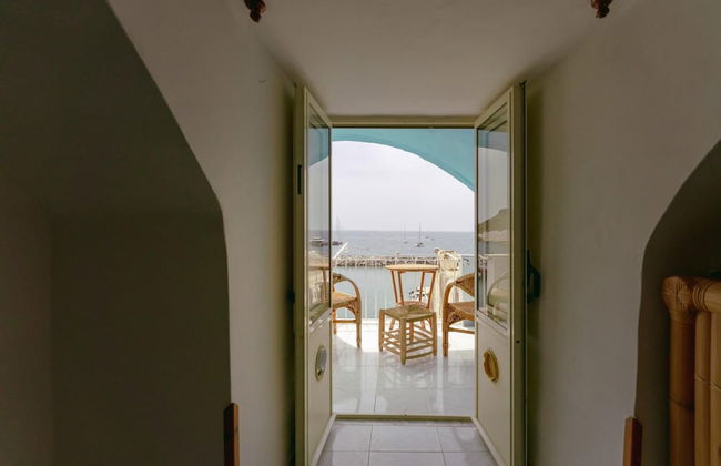 Corricella Terrace in Procida - Photo 17