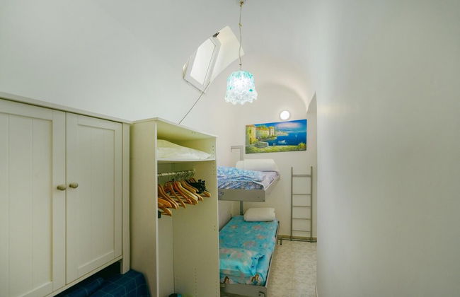 Corricella Terrace in Procida - Photo 7