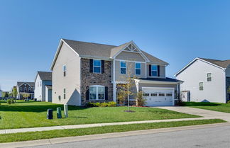 Photo 1 - Spacious Home w/ Fireplace - Near Golf