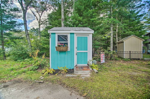 Foto 8 - Renovated Buttermilk Cottage: Steps to Beach