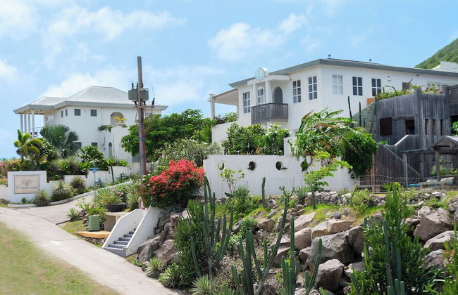 Whale Tails Hotel - Photo 59