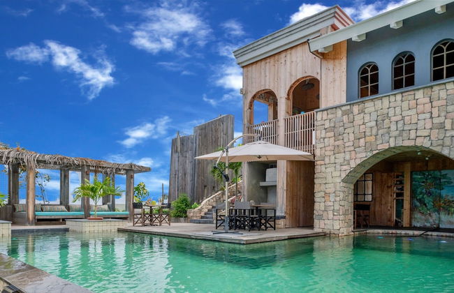 Whale Tails Hotel - Photo 1