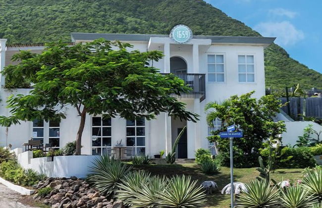 Whale Tails Hotel - Photo 63