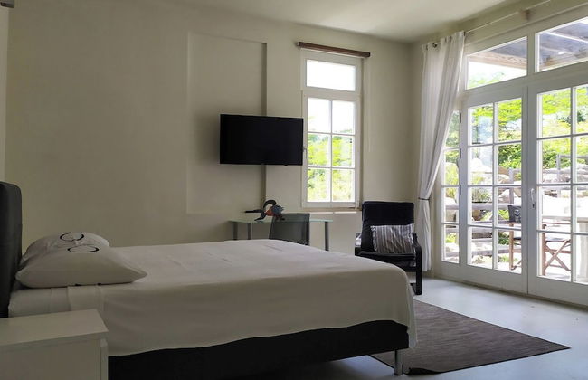 Whale Tails Hotel - Photo 5