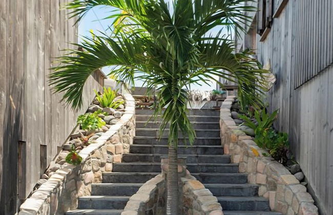 Whale Tails Hotel - Photo 56