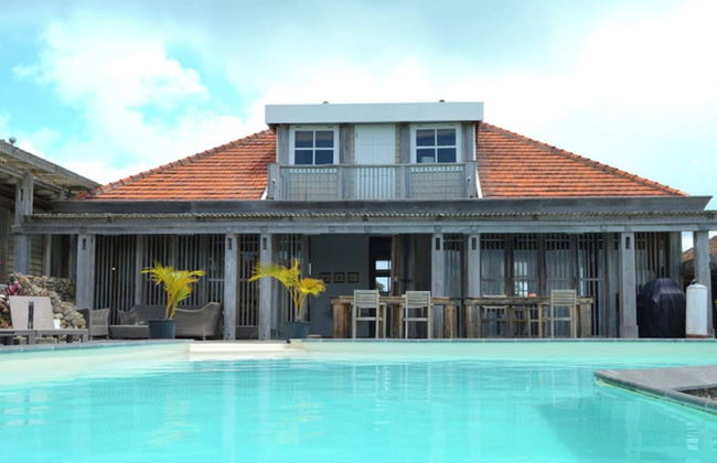 Whale Tails Hotel - Photo 31