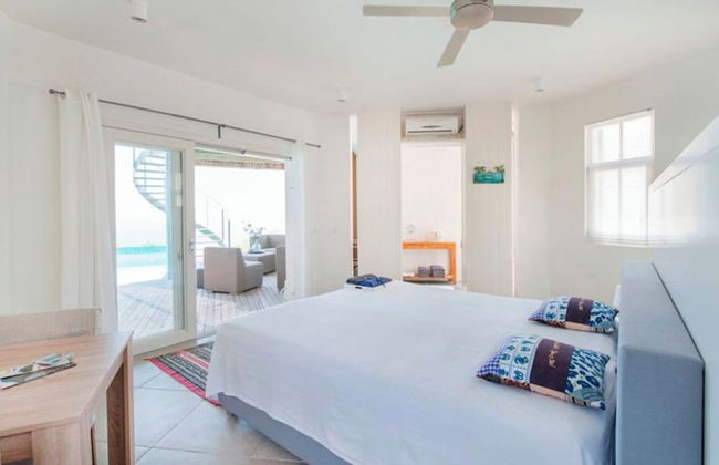 Whale Tails Hotel - Photo 8