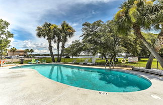 Photo 2 - Cute PCB Studio Condo by Lake Powell, Pool Access