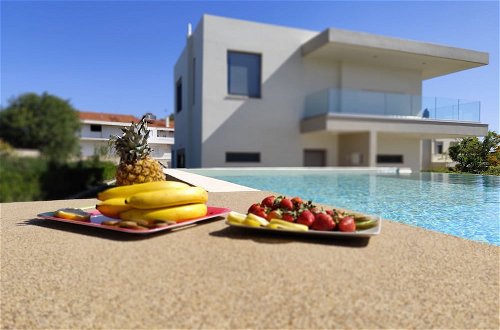Photo 45 - Home21-elegant Spacious Villa-5 min From the Beach