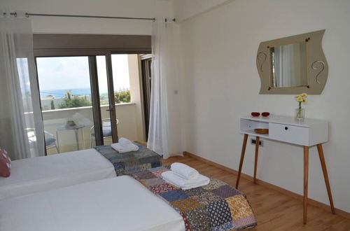 Photo 11 - Home21-elegant Spacious Villa-5 min From the Beach