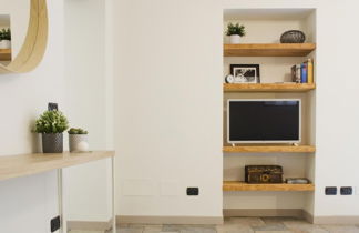 Photo 2 - Charming Modern Apartment