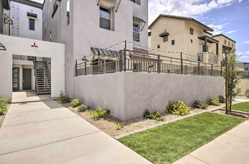 Photo 12 - Executive Chandler Townhome w/ Community Perks
