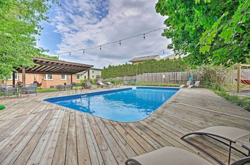 Photo 15 - Lake Michigan Hideaway: Pool, Steps to Beach