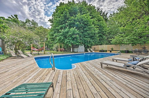 Foto 34 - Lake Michigan Hideaway: Pool, Steps to Beach