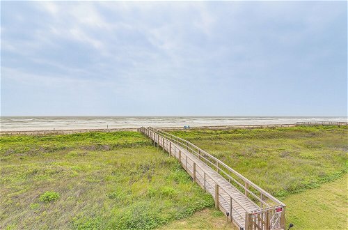 Photo 37 - Beachfront Retreat With 2 Decks, Patio & Views