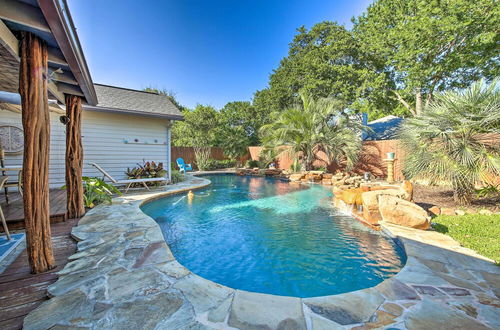 Photo 25 - Peaceful San Antonio Oasis W/private Pool + Grill